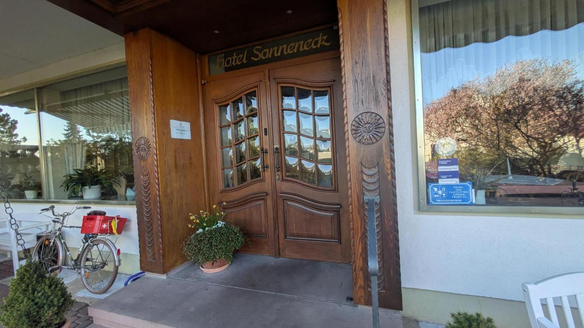 Landhotel Sonneneck - Breuna Im Naturpark Exterior photo